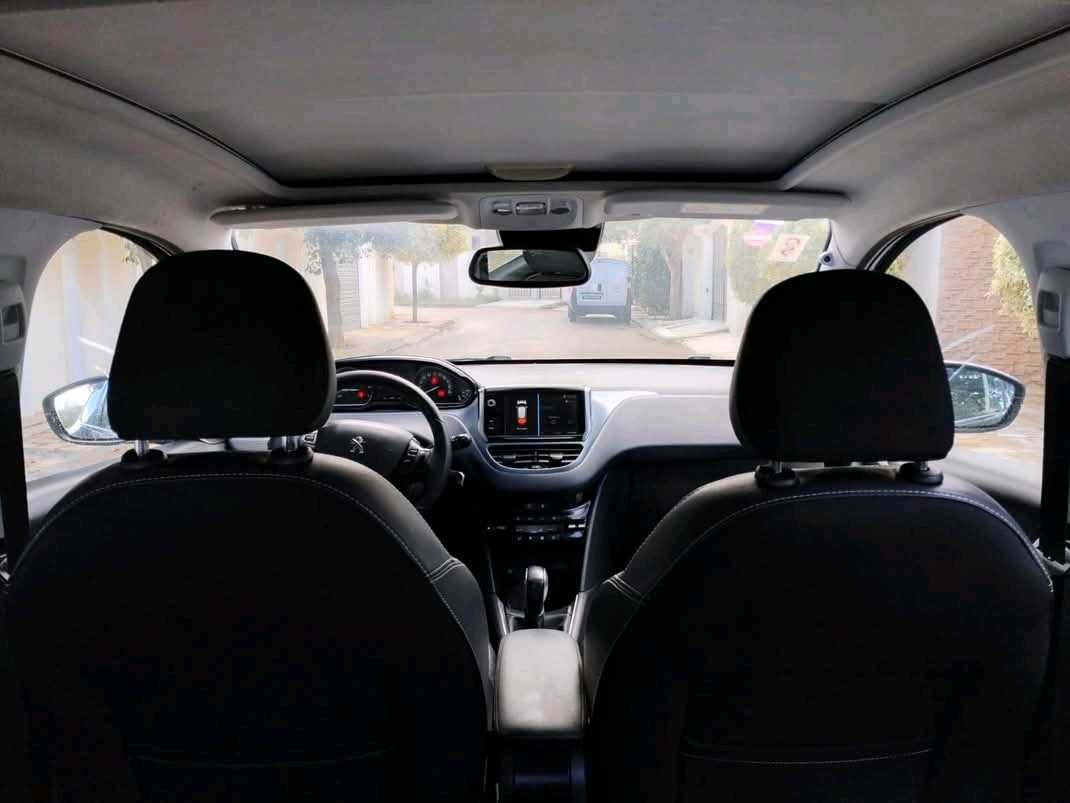 PEUGEOT 208 SÉRIE SPÉCIALE CITY TRÈS PROPRE 