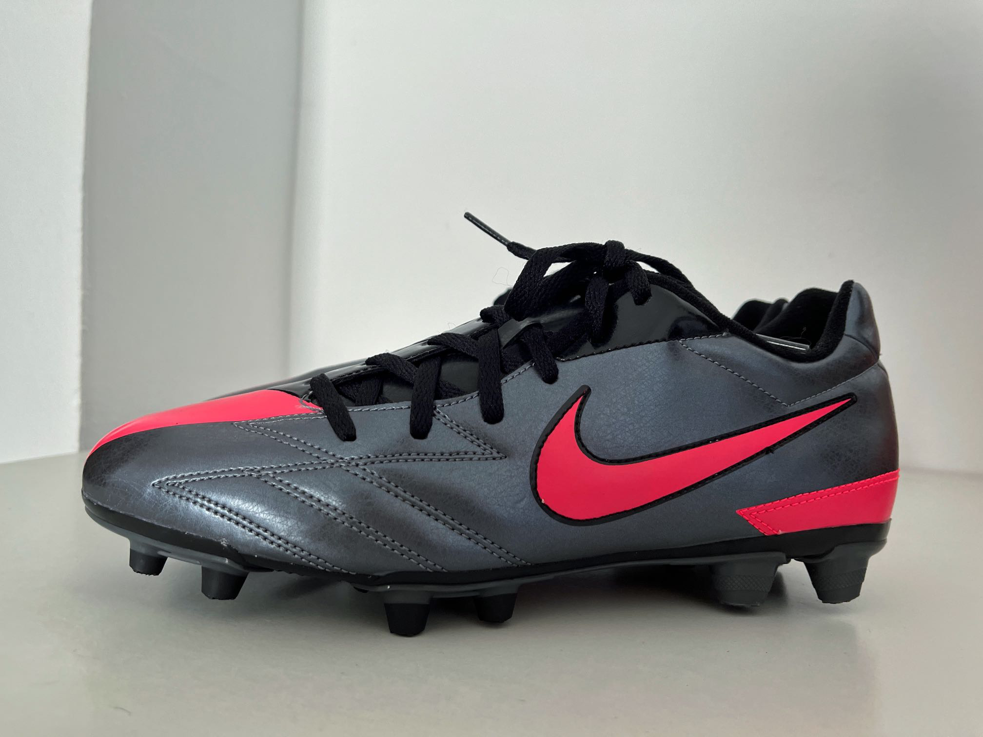 Crampon nike t90