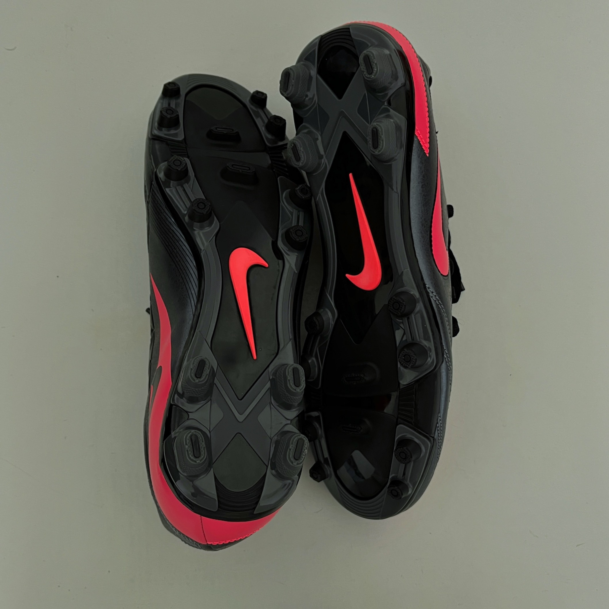 Crampon nike t90