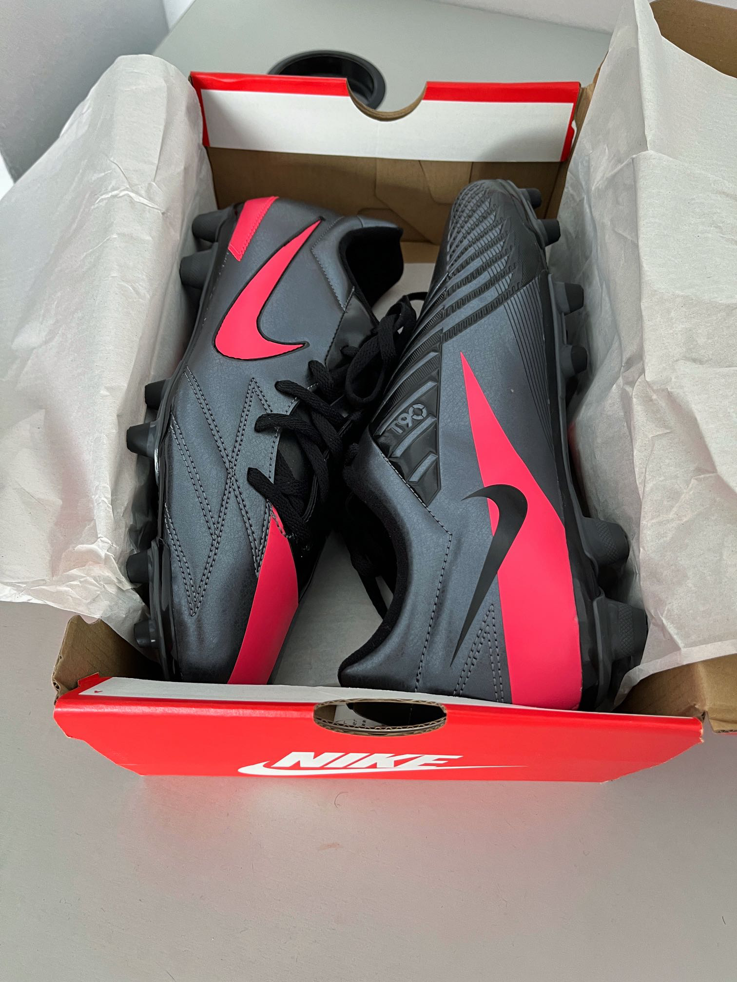 Crampon nike t90