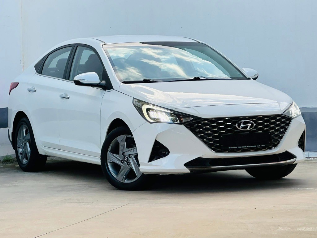 HYUNDAI ACCENT BVA 1er main