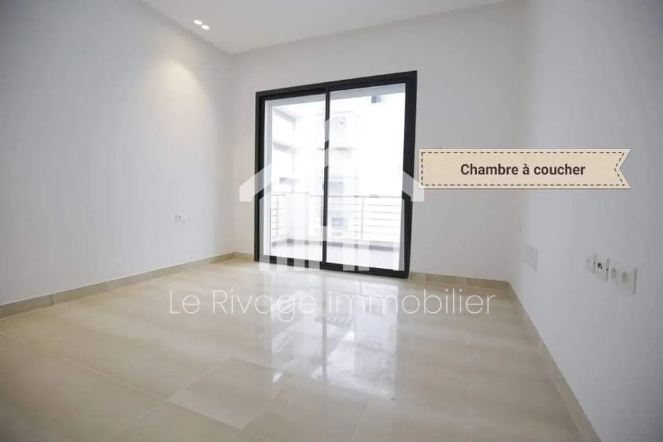 un appartement S1 à Ain Zaghouan Nord.