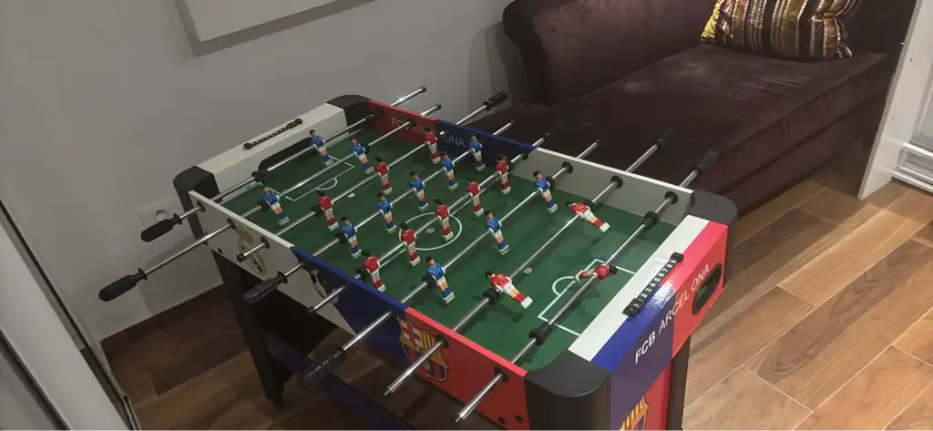 đ„ Ă vendre : magnifique baby-foot aux couleurs du Real Madrid et du FC Barcelone !