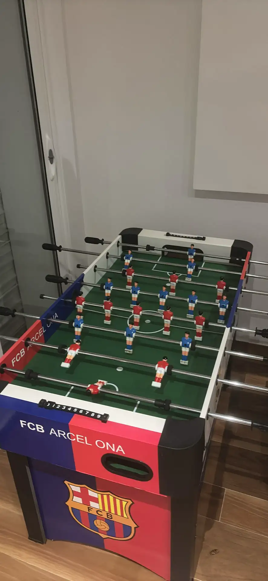 đ„ Ă vendre : magnifique baby-foot aux couleurs du Real Madrid et du FC Barcelone !