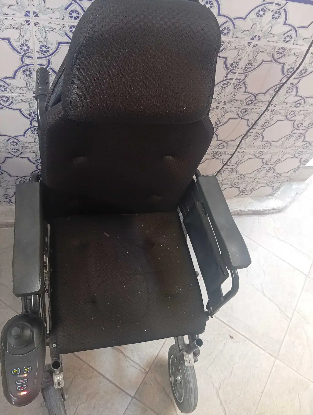 Chaise roulante électrique 