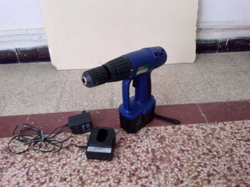 Venant d'Allemagne visseuse à choc