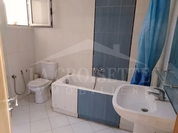 Villa S+4 avec piscine à La Soukra MVL0140