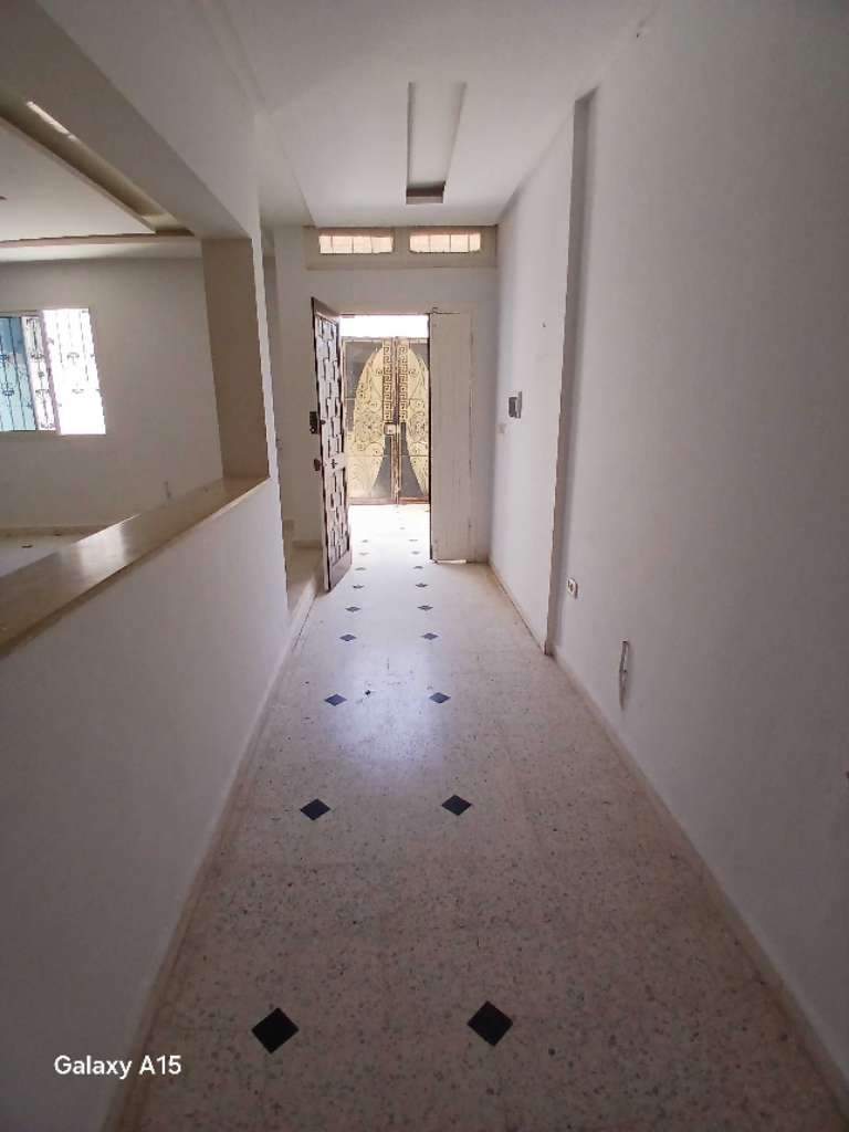 A louer appartement S+3 rez-de-chaussée situé à akouda à proximité de la route 