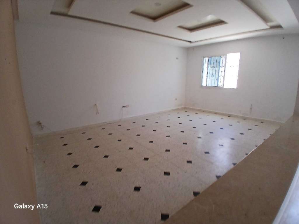 A louer appartement S+3 rez-de-chaussée situé à akouda à proximité de la route 