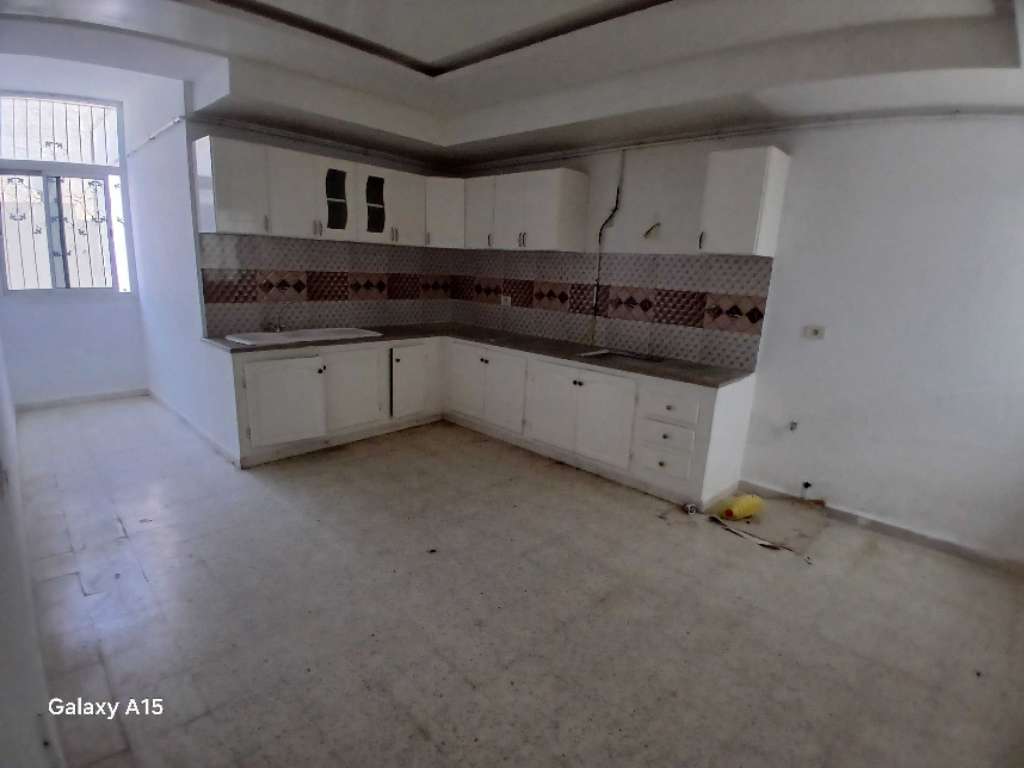 A louer appartement S+3 rez-de-chaussée situé à akouda à proximité de la route 