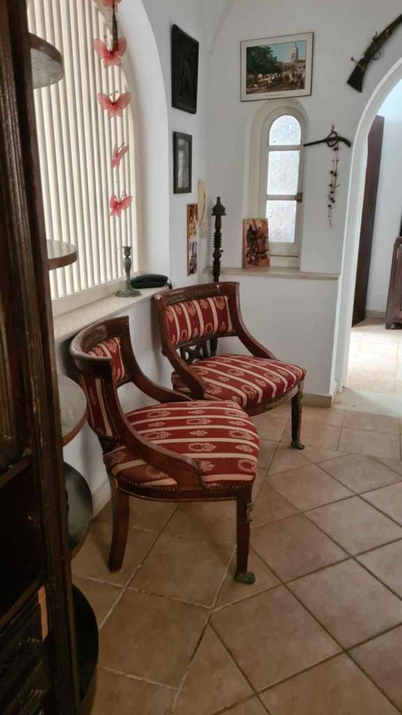 Salon antique bien entretenu bois massif et bronze