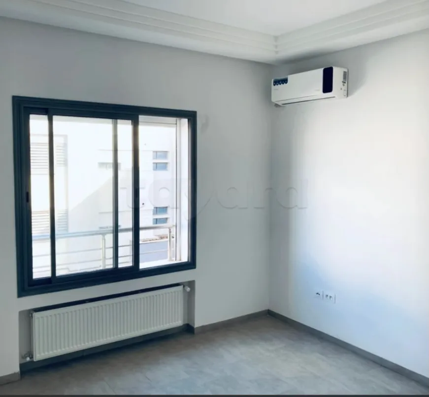 Location S3 vide à La Nouvelle Soukra 