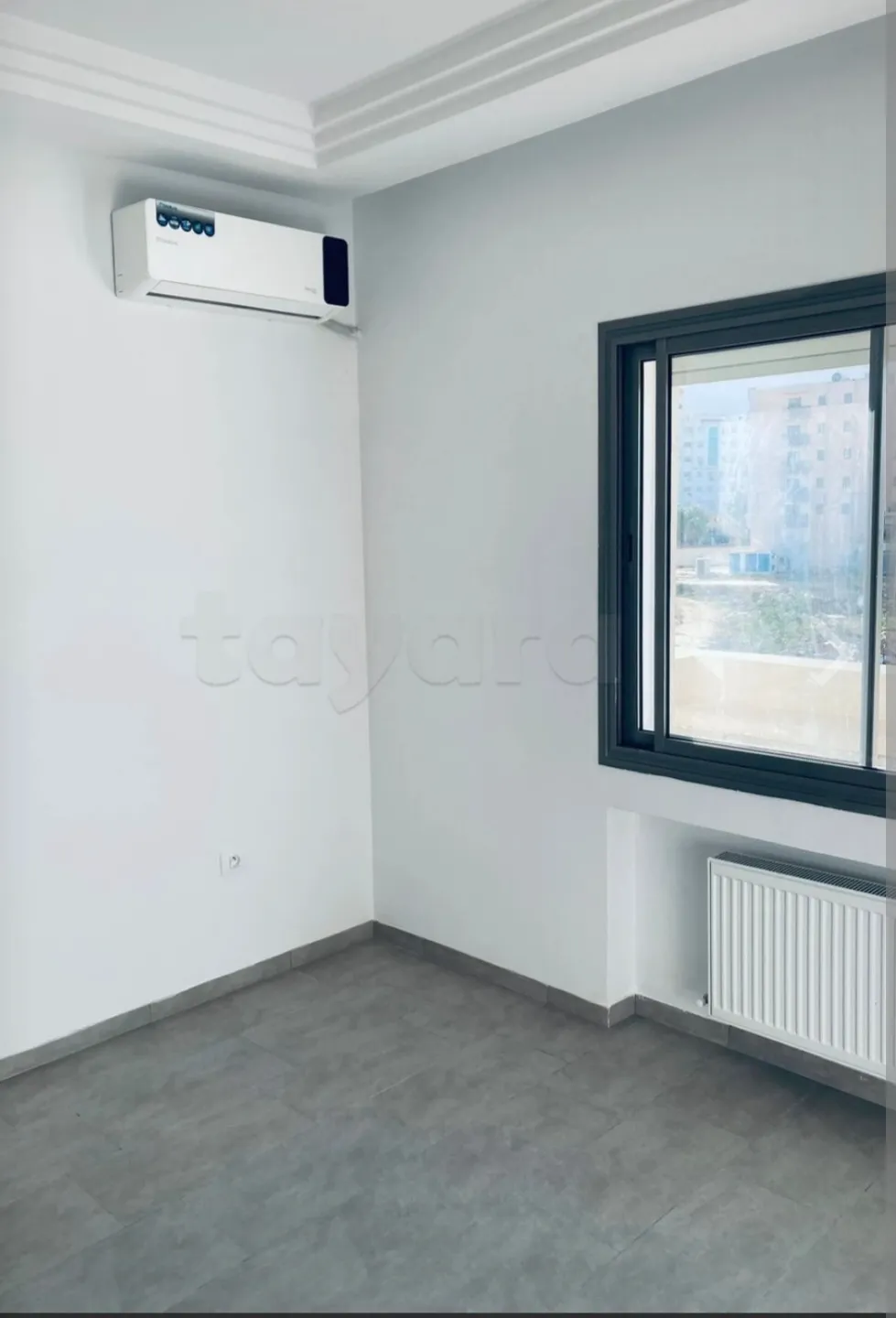 Location S3 vide à La Nouvelle Soukra 