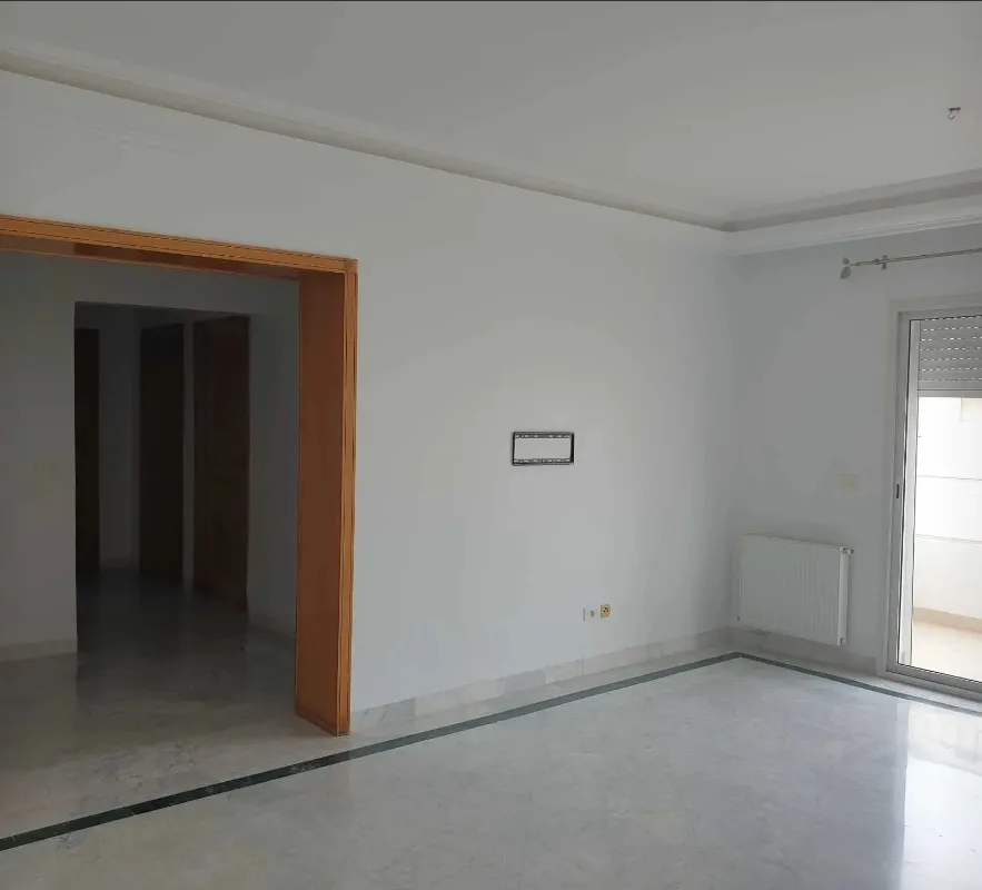 Location S2 vide à La Soukra