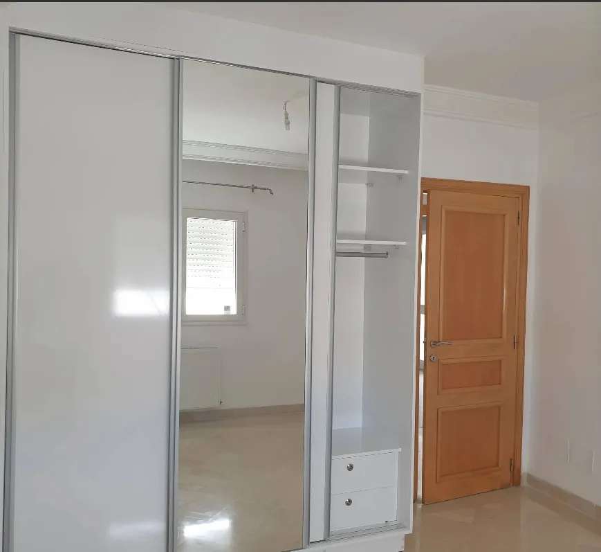 Location S2 vide à La Soukra