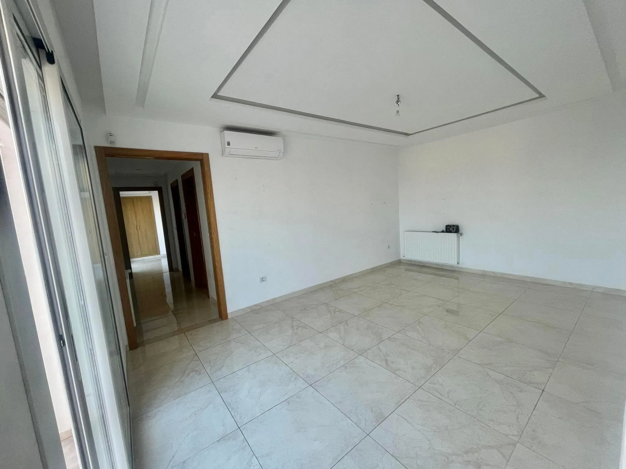À LOUER – Un S+1 d’exception superficie 140 m² Menzah 9C