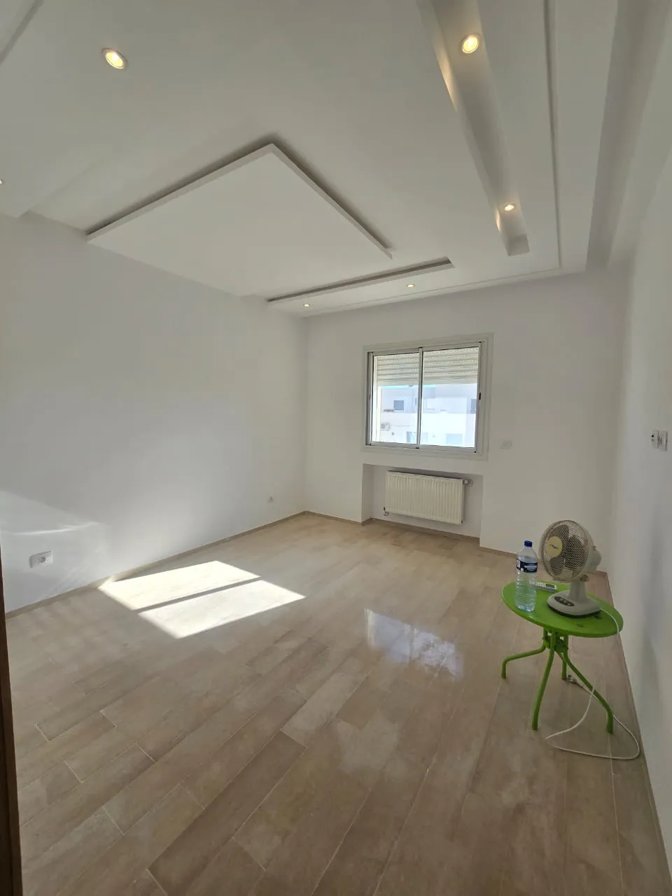 Superbe S+3 de 170 m² avec place parking à Sahloul 4