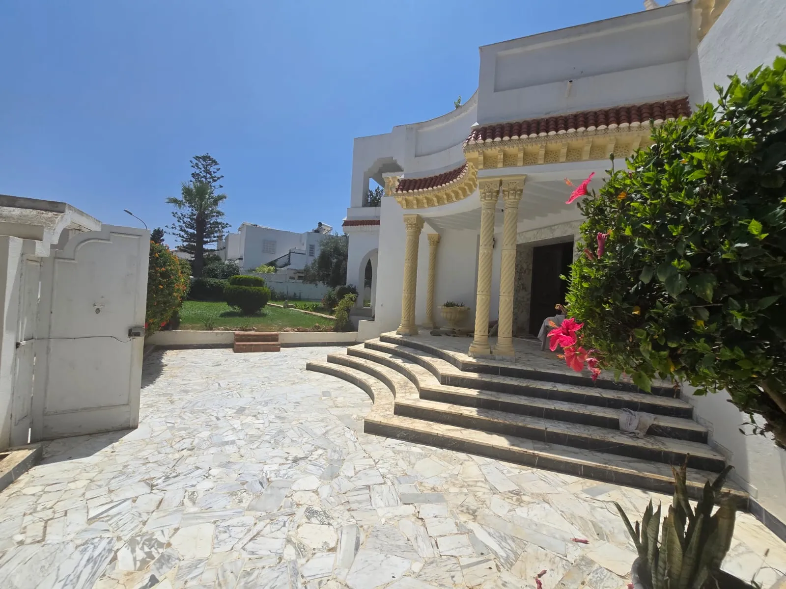 Une luxueuse villa à vendre dans un emplacement stratégique à kantaoui