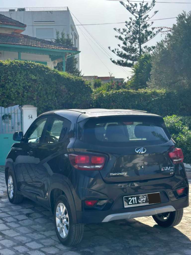 đđMahindra Kuv 100 đđ