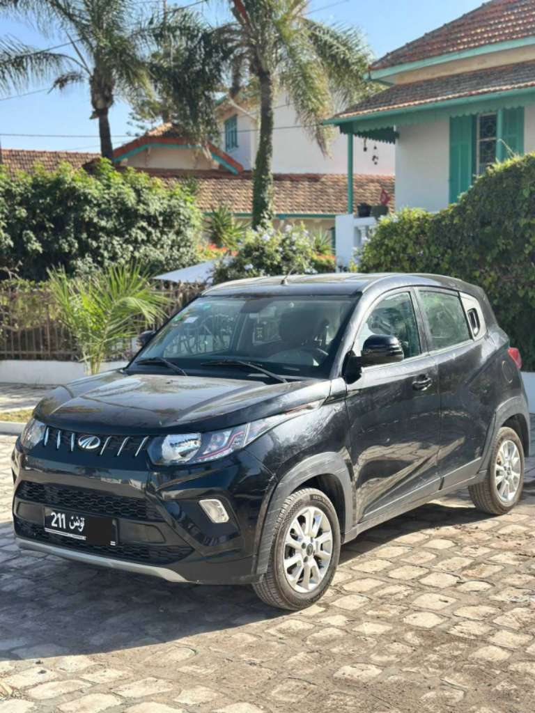 đđMahindra Kuv 100 đđ