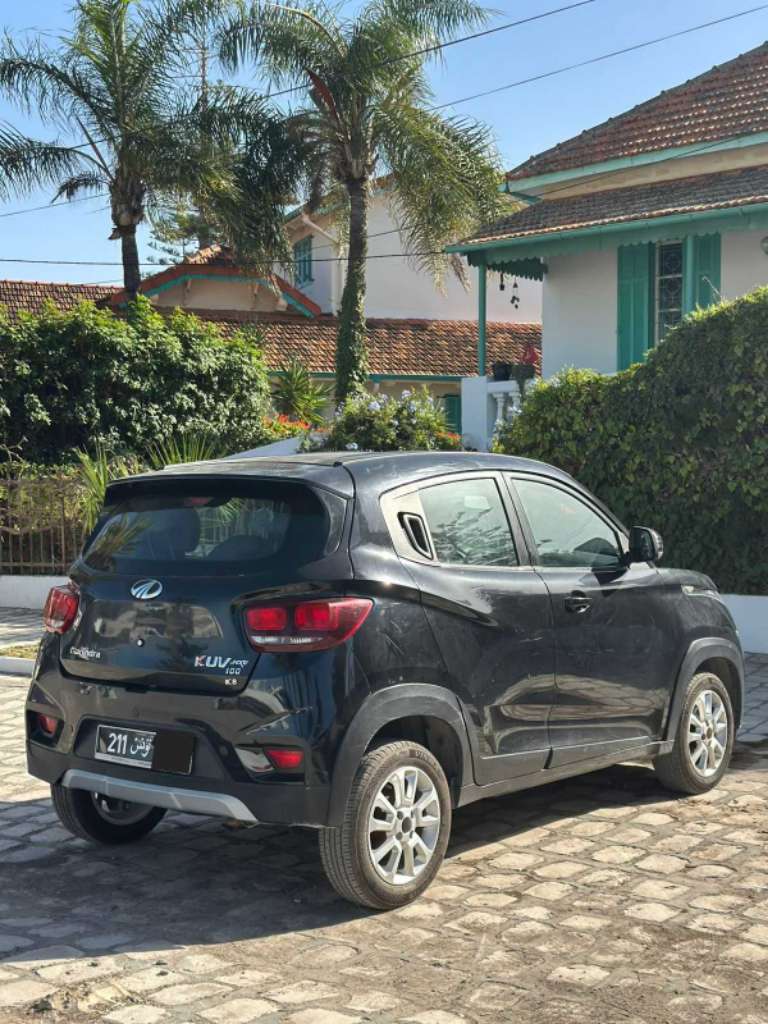 đđMahindra Kuv 100 đđ