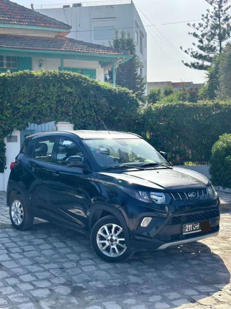 đđMahindra Kuv 100 đđ