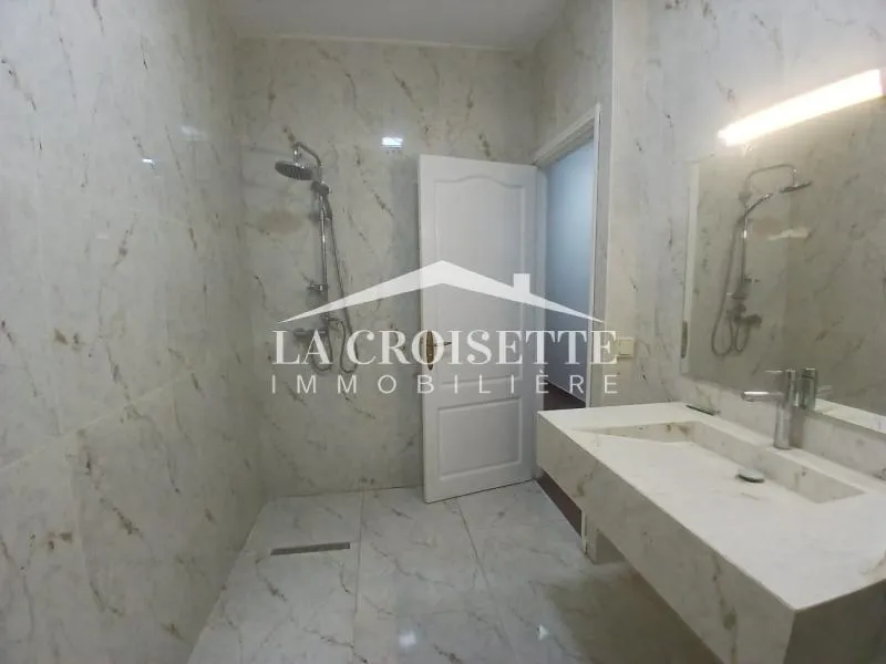 Villa s5 avec piscine à Gammarth MVL0012