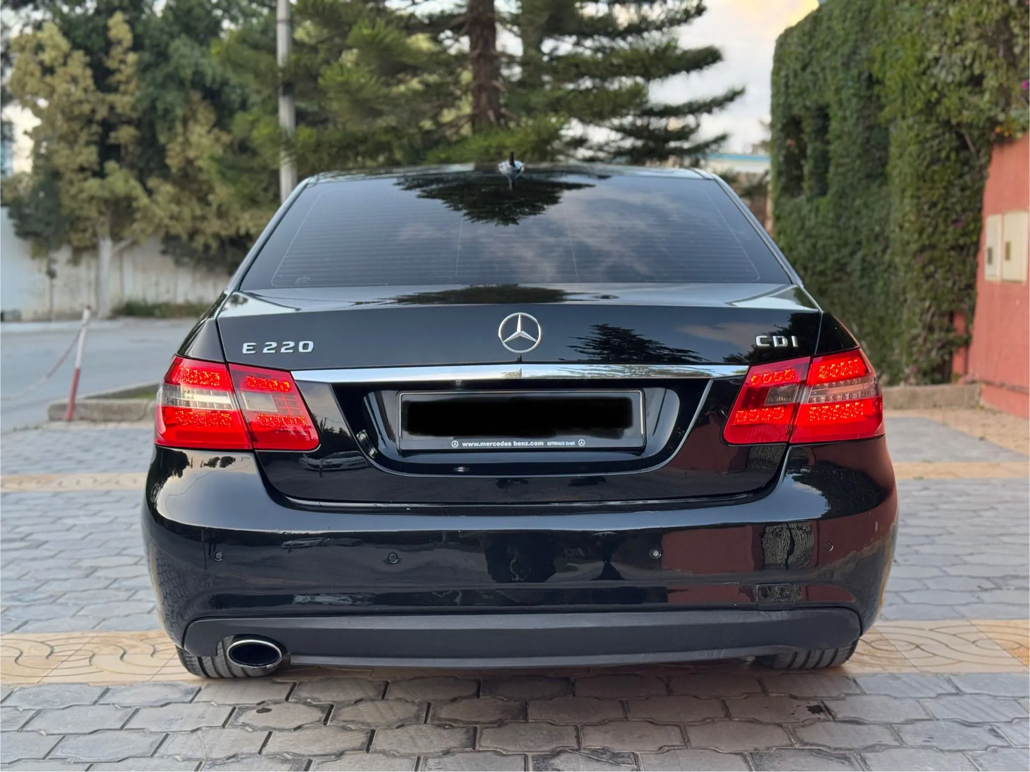  MERCEDES-BENZ CLASS E220 PACK AMG