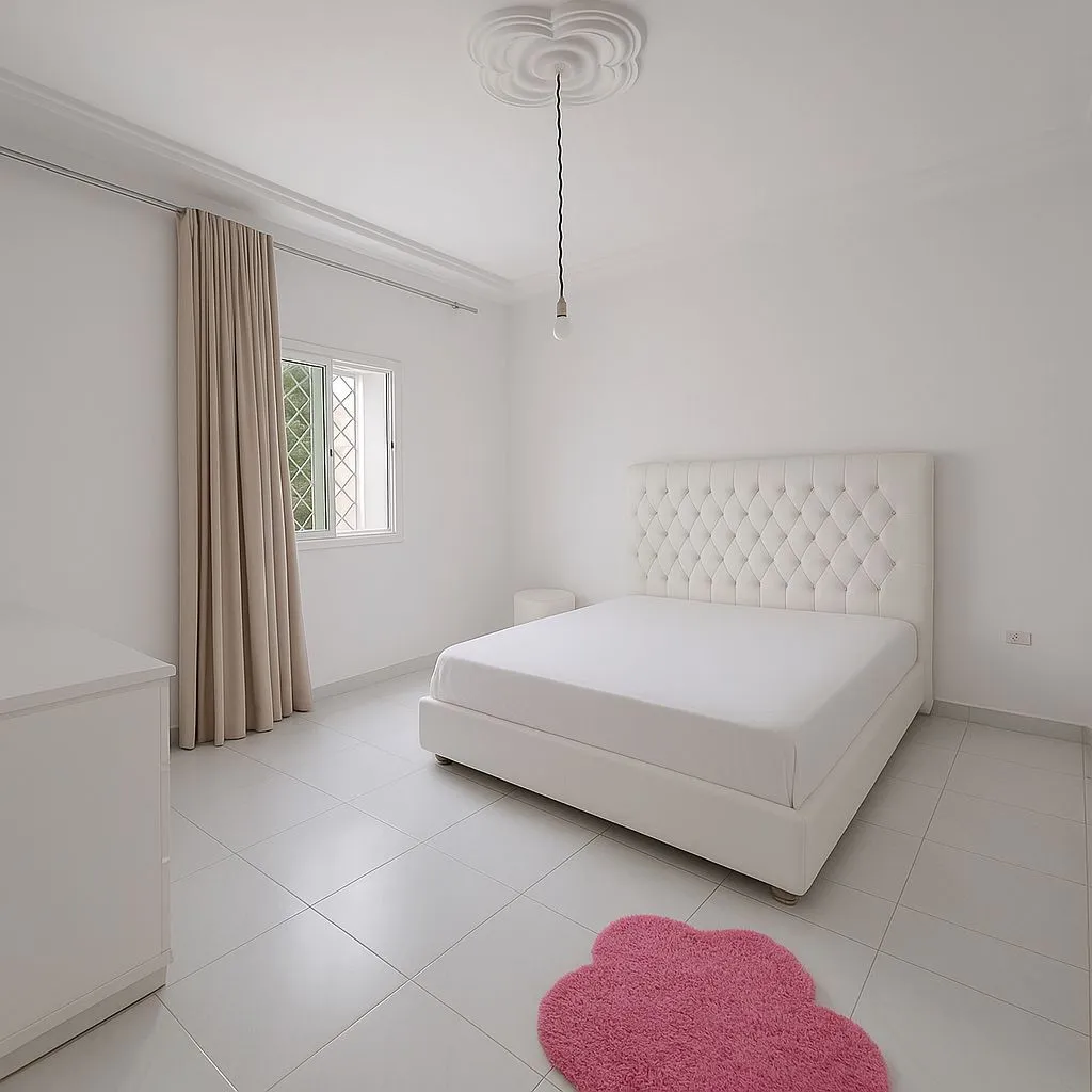 Maison à vendre à Mhamdia – S+2 habitable, étage inachevé, double façade, cour et garage