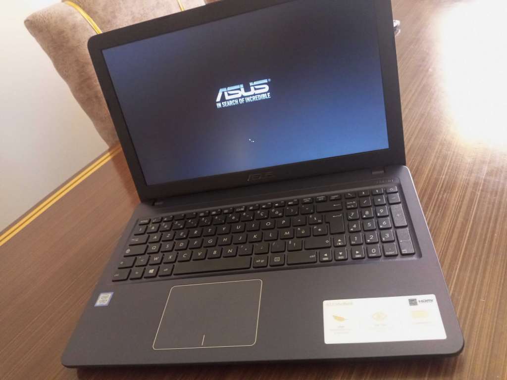 ASUS VivoBook 15 X540UAR