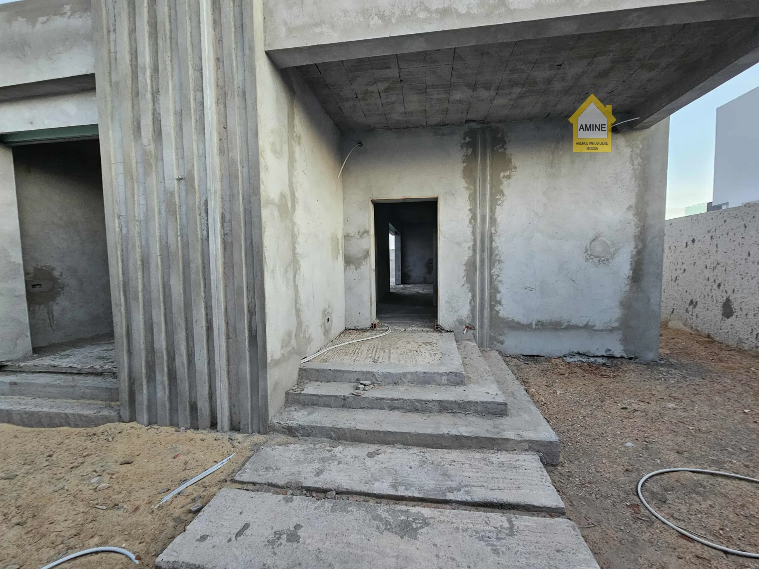 À Vendre – Villa moderne en cours de finition à Midoun Djerba (Karakas)