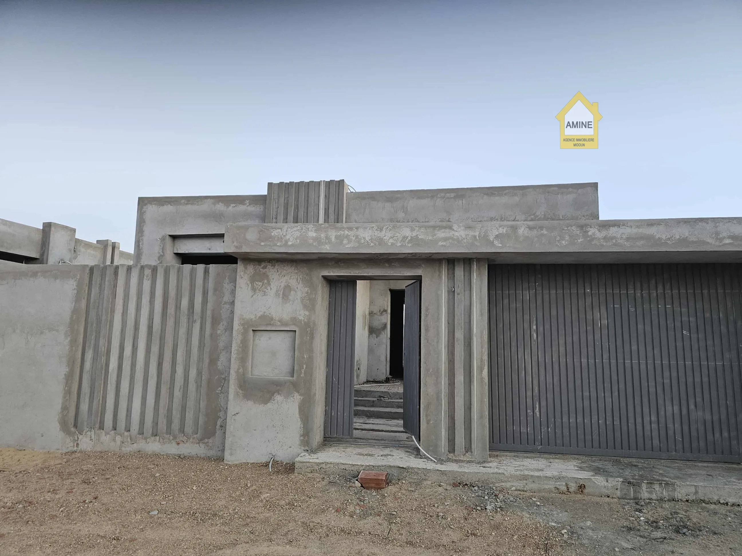 À Vendre – Villa moderne en cours de finition à Midoun Djerba (Karakas)