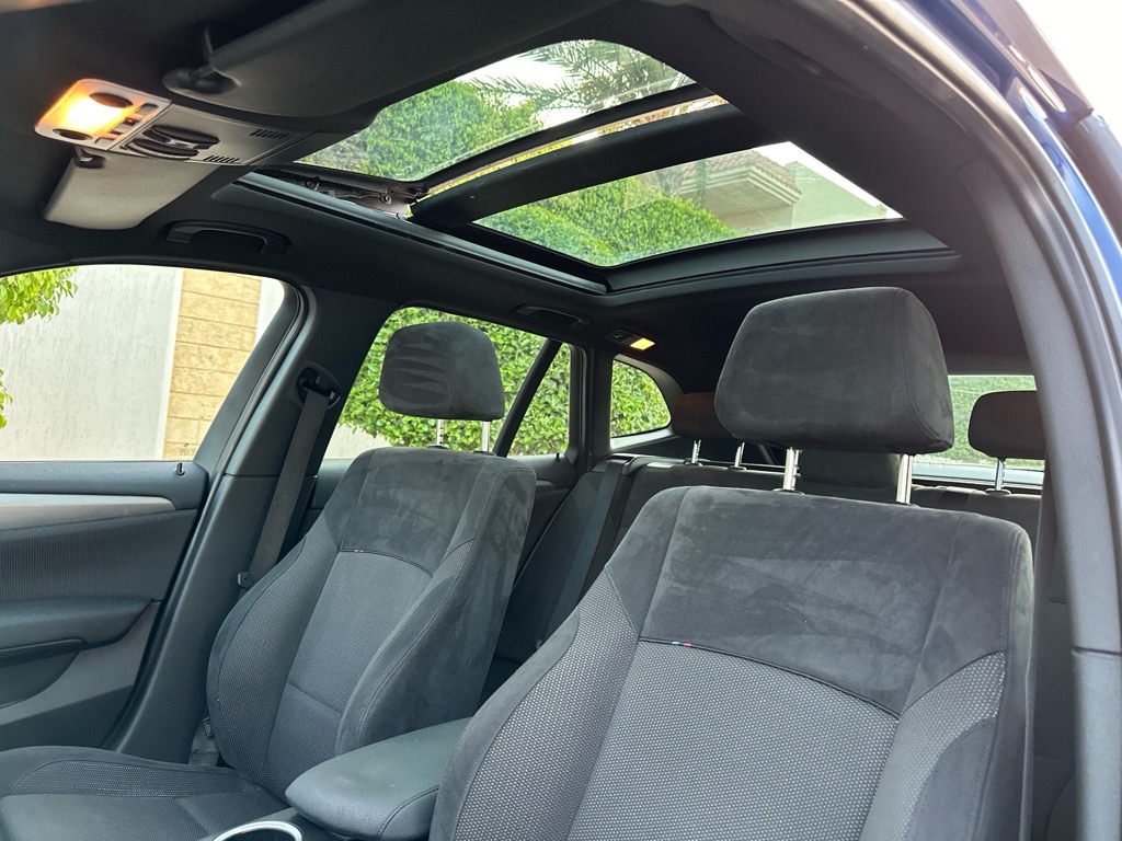 Bmw x1 2l essence phase 2 kit M etat neuf full options
