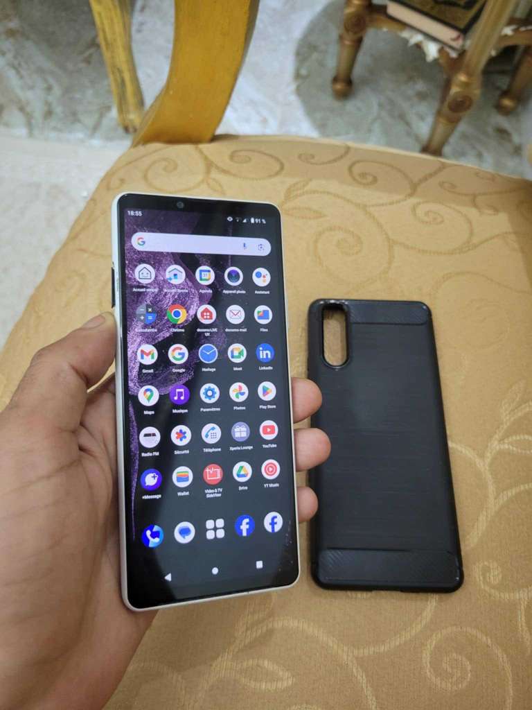 sony xperia 10 v3 ram 6g stockage 128g processeur snapdragon batrie 4500 mah