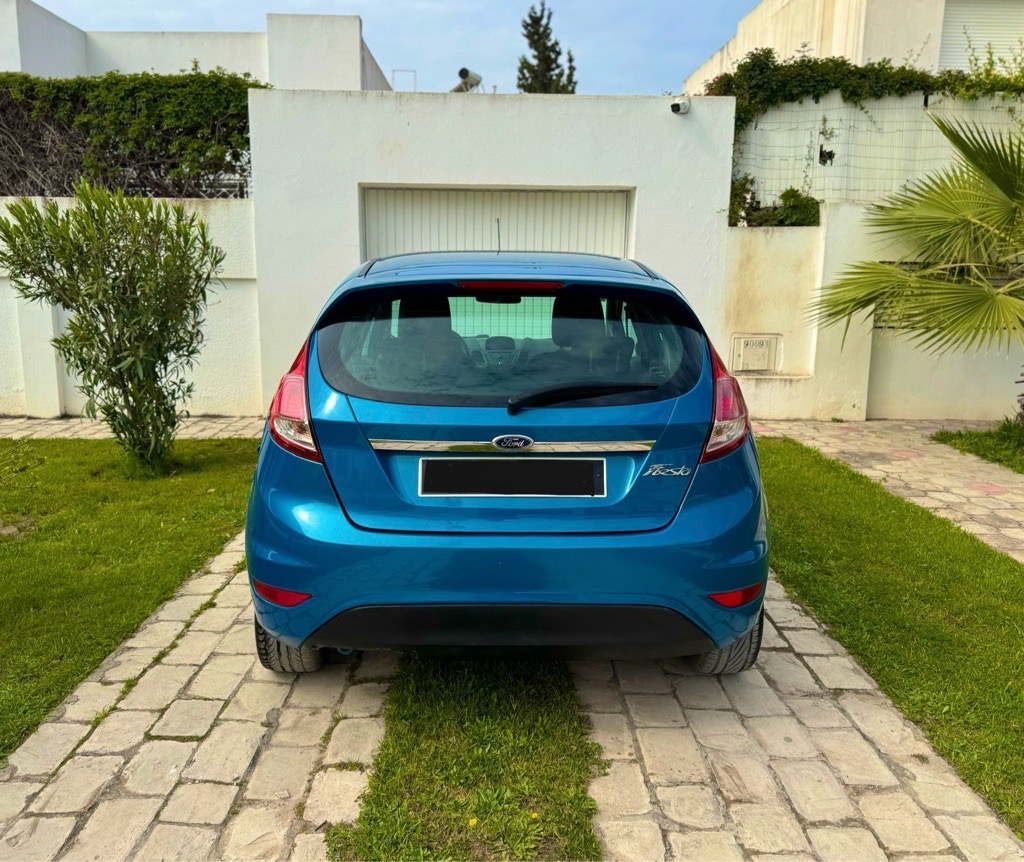 FORD FIESTA Titanium 2