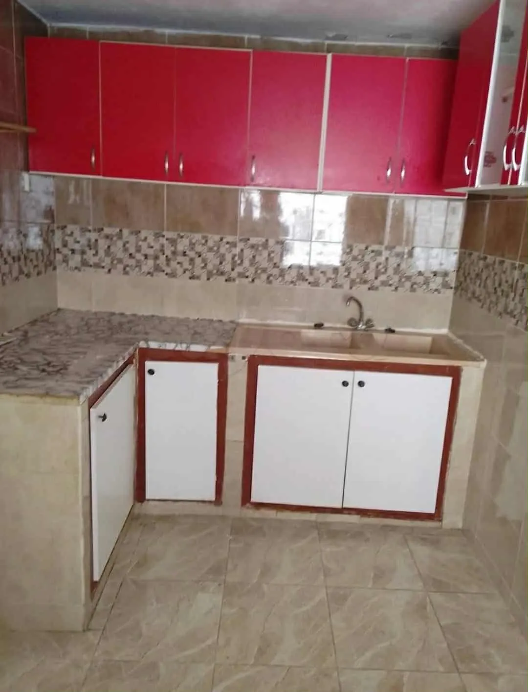 un studio s+1 vide au rdc a louer situé a Bardo Hedi Chaker