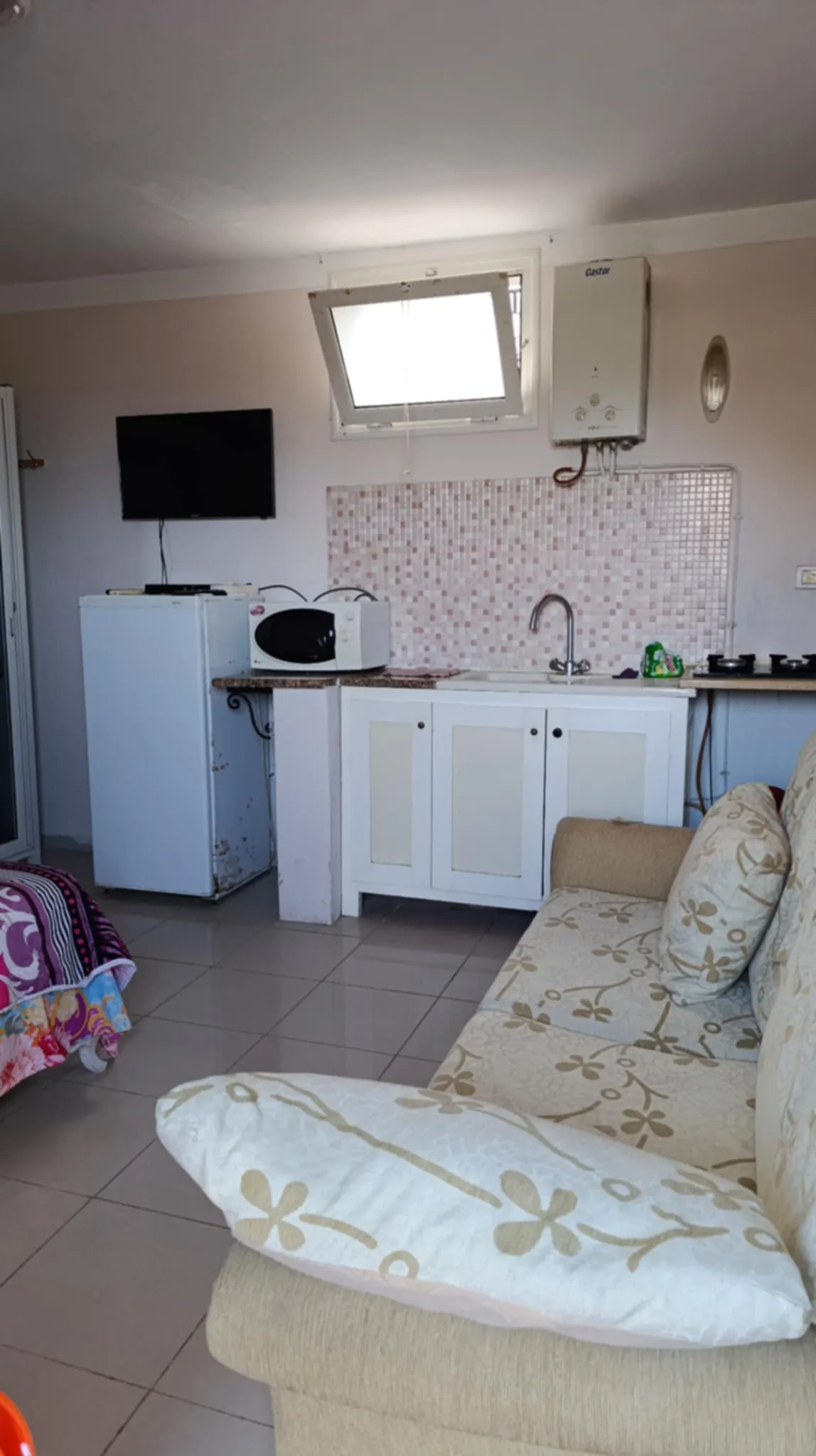 studio meublé pied dans l'eau à Bizerte 