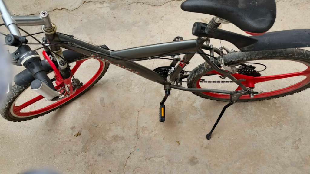 Bicyclette VTT 8 vitesses