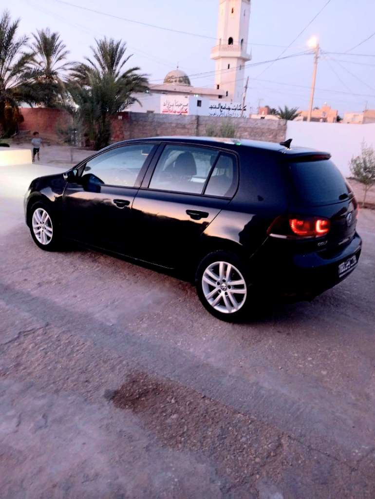 Golf 6 a vendre  1.2 tsi bluemotion boite 6 mon numéro:55517996