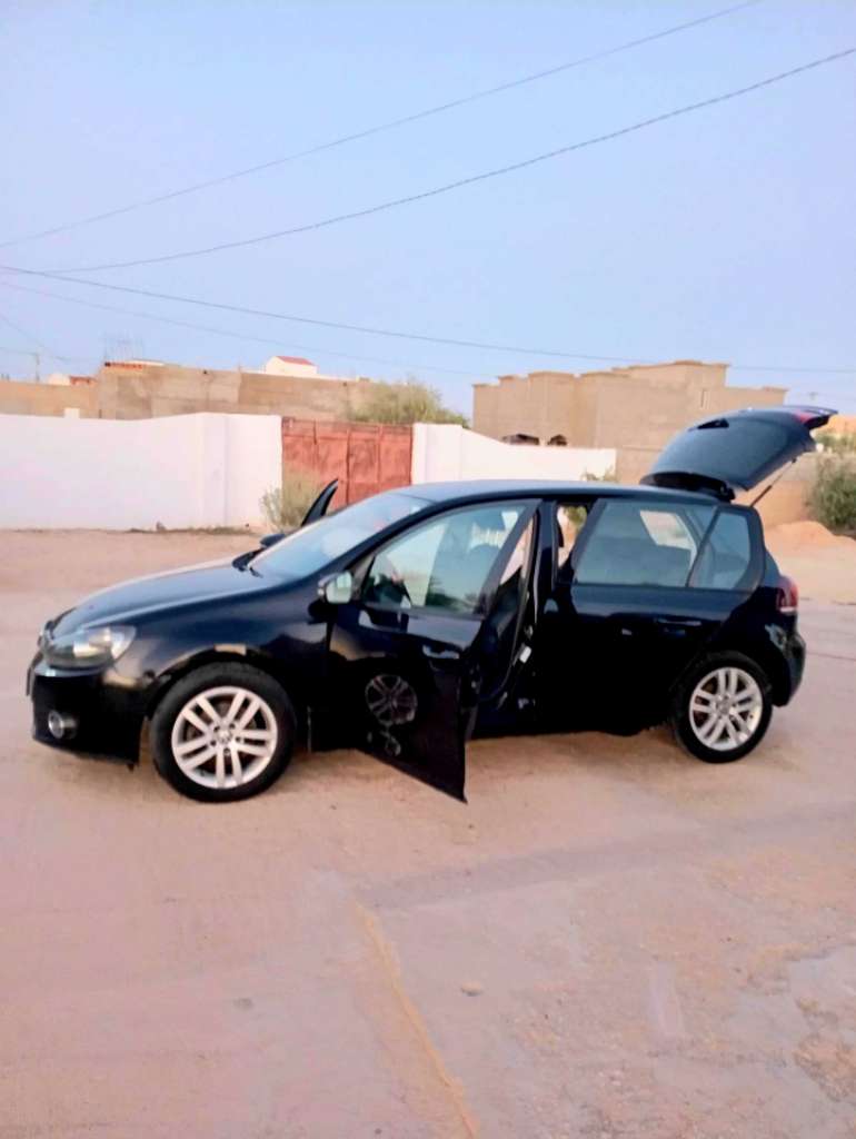 Golf 6 a vendre  1.2 tsi bluemotion boite 6 mon numéro:55517996