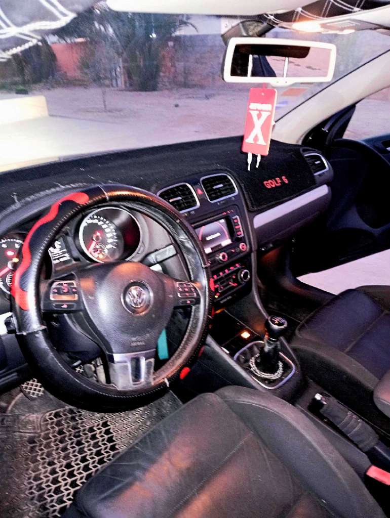 Golf 6 a vendre  1.2 tsi bluemotion boite 6 mon numéro:55517996