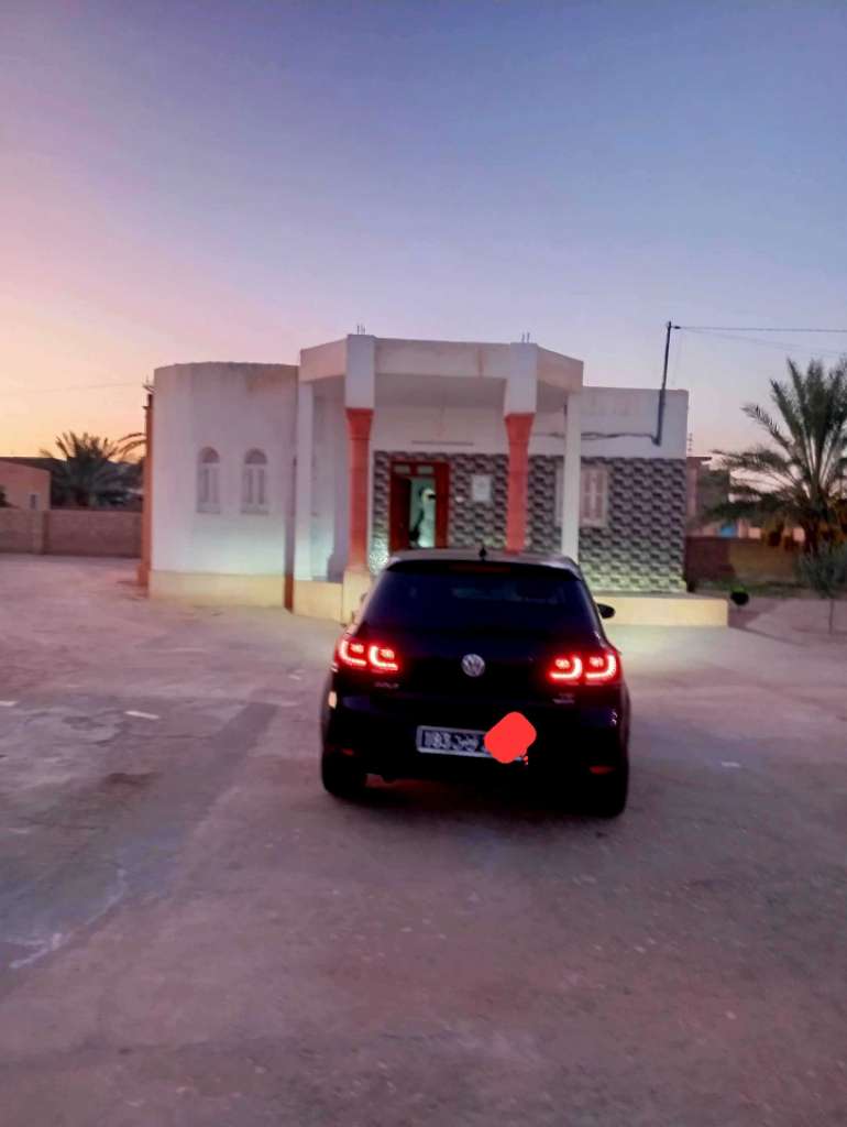 Golf 6 a vendre  1.2 tsi bluemotion boite 6 mon numéro:55517996