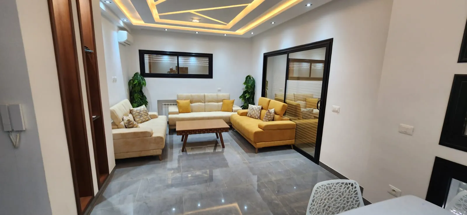 A vendre un immeuble R+2 au AFH Mrezga Hammamet
