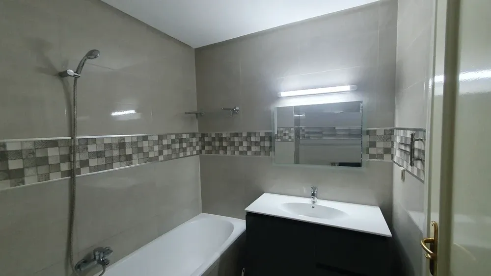 Bel appartement S + 2, de 96 m² – Aïn Zaghouan Nord
