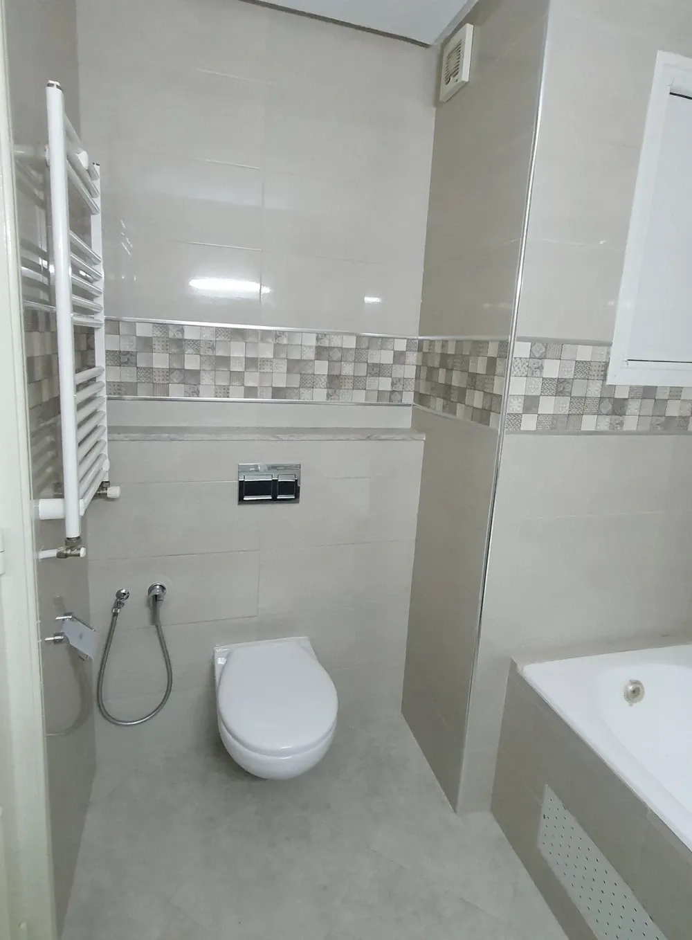 Bel appartement S + 2, de 96 m² – Aïn Zaghouan Nord