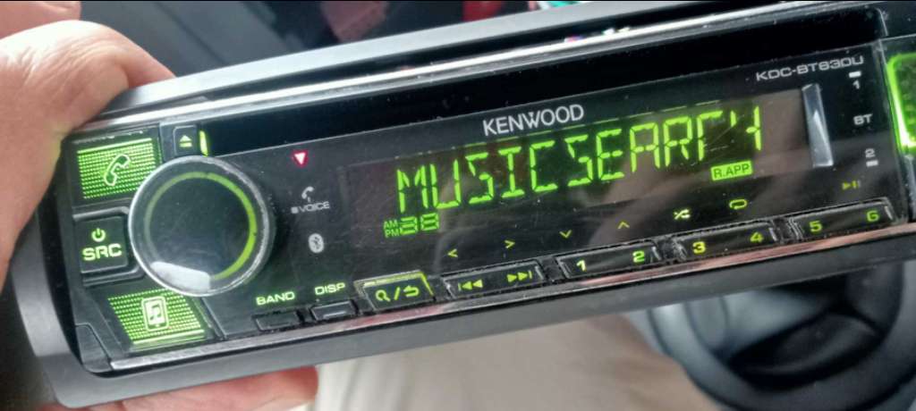 Poste radio a vendre bleutouth kenyoud 