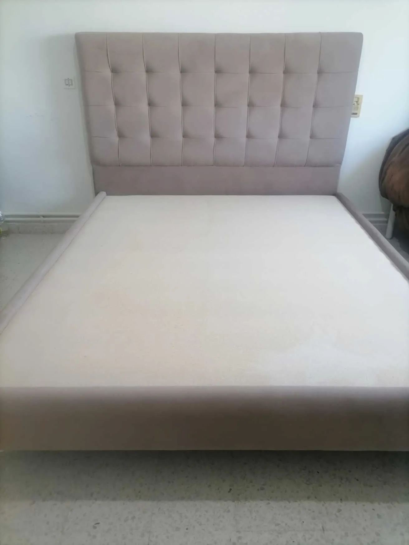 Lit pour chambre à coucher neuf