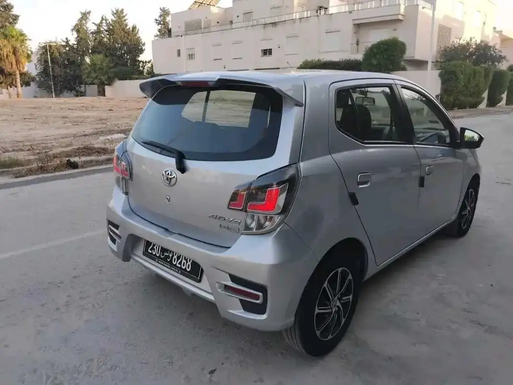 TOYOTA AGYA BOÎTE AUTOMATIQUE PREMIÈRE MAIN