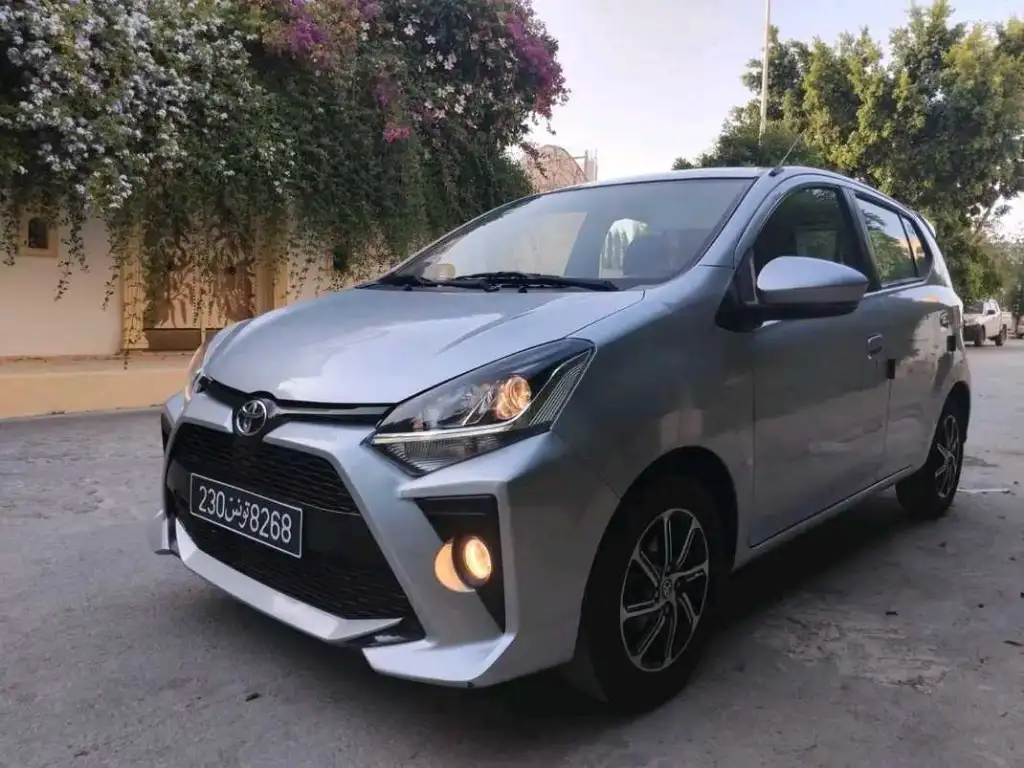 TOYOTA AGYA BOÎTE AUTOMATIQUE PREMIÈRE MAIN
