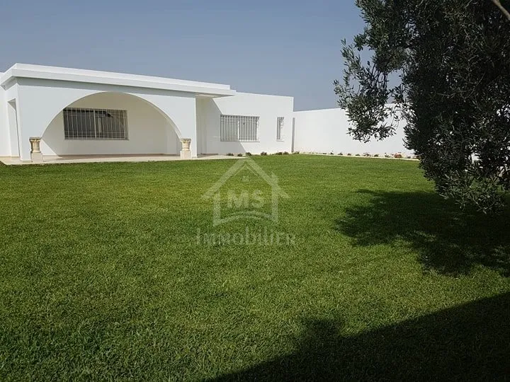 Belle villa toute neuve avec un grand jardin Ă vendre 51355351